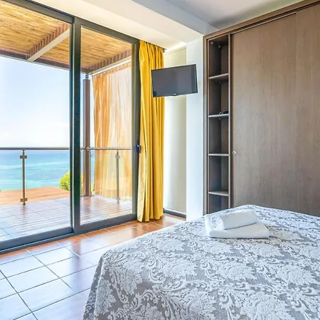 Kalma Exi Villa *