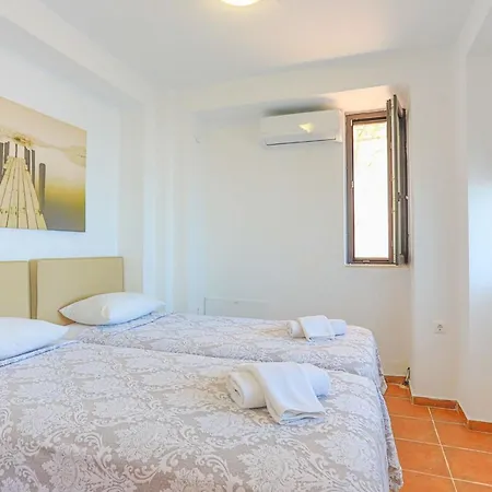 Kalma Exi * Nea Moudania