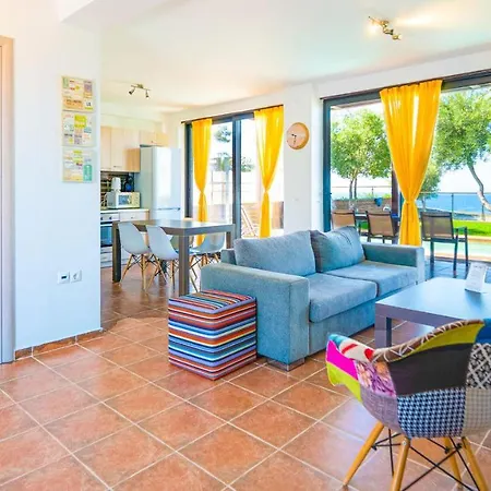 Kalma Exi * Nea Moudania